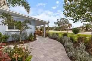 842 Nokomis Ave S, Venice, FL 34285 - Photo 10