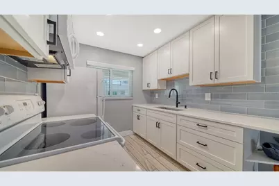 708 Tamiami Trail S #308, Venice, FL 34285 - Photo 12