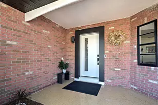 1061 Owl Dr, Englewood, FL 34223 - Photo 6