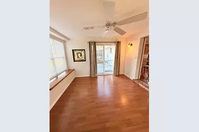 551 E Seminole Drive, Venice, FL 34293 - Photo 4
