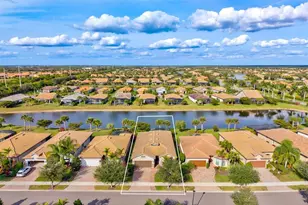 13856 RINUCCIO ST, Venice, FL 34293 - Photo 2