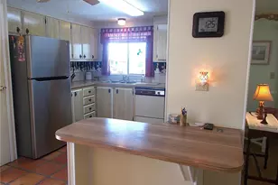 506 Walnut Cir, Venice, FL 34285 - Photo 6