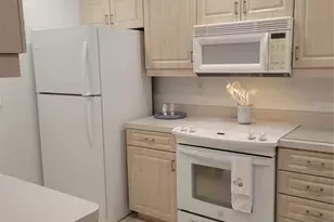 220 Santa Maria St, Venice, FL 34285 - Photo 10