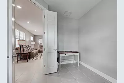 13716 Vadini Street, Venice, FL 34293 - Photo 10