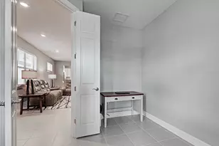 13716 Vadini St, Venice, FL 34293 - Photo 10