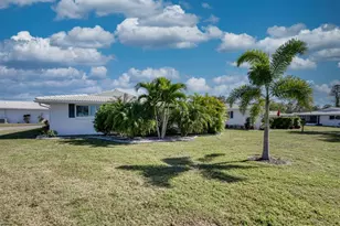 588 Circlewood Dr, Venice, FL 34293 - Photo 44