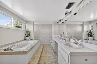 5840 Balao Way S, Saint Pete Beach, FL 33706 - Photo 30