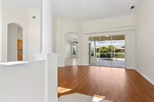 863 Macaw Cir, Venice, FL 34285 - Photo 2