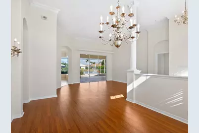 863 Macaw Circle, Venice, FL 34285 - Photo 4