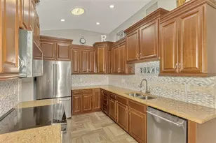 1716 Fountain View Cir, Venice, FL 34292 - Photo 26