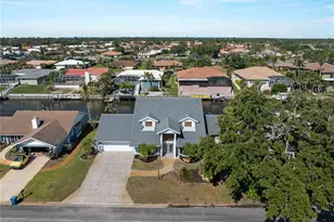 318 Oakwood Cir, Englewood, FL 34223 - Photo 74