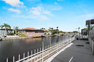 318 Oakwood Cir, Englewood, FL 34223 - Photo 68