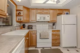 1704 Lakeside Dr, Venice, FL 34293 - Photo 18