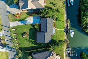 365 S Shore Dr, Osprey, FL 34229 - Photo 4