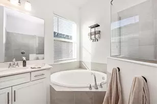 17380 Jadestone Ct, Venice, FL 34293 - Photo 34