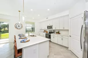 17700 Boracay Ct, Venice, FL 34293 - Photo 16