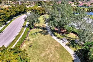 371 Capulet Dr, Venice, FL 34292 - Photo 54