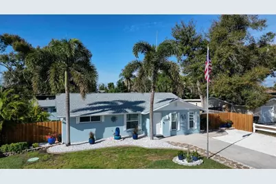 133 Altair Road, Venice, FL 34293 - Photo 2