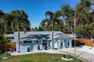 133 Altair Rd, Venice, FL 34293 - Photo 2