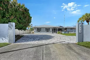 619 Albee Farm Rd N, Nokomis, FL 34275 - Photo 6