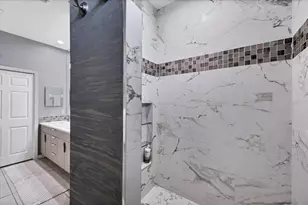 119 Woodbridge Dr, Venice, FL 34293 - Photo 18