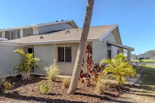 1310 Pine Lake Dr, Venice, FL 34285 - Photo 2