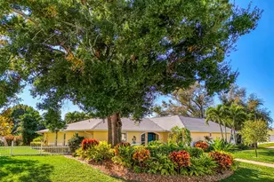 1240 Paradise Way, Venice, FL 34285 - Photo 4