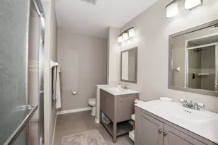 427 Cerromar Ln, Venice, FL 34293 - Photo 18