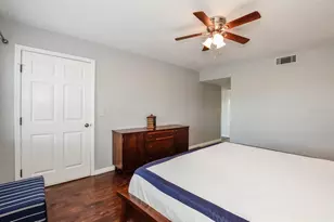 427 Cerromar Ln, Venice, FL 34293 - Photo 16