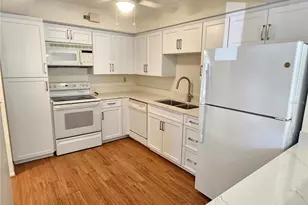 812 Capri Isles Blvd, Venice, FL 34292 - Photo 22