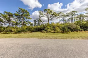 9008 Falcon Ct, Venice, FL 34293 - Photo 18