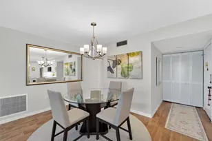 418 Cerromar Ct, Venice, FL 34293 - Photo 4