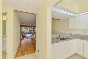 402 Laurel Lake Dr, Venice, FL 34292 - Photo 14