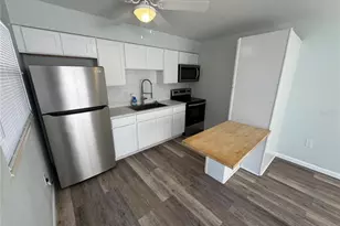 215 Park Blvd S, Venice, FL 34285 - Photo 2