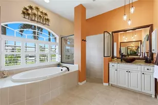 677 Lakescene Dr, Venice, FL 34293 - Photo 18