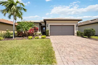 13510 Esposito Street, Venice, FL 34293 - Photo 2