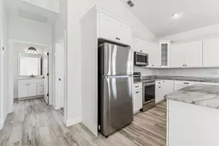 1420 E Gate Dr, Venice, FL 34285 - Photo 14