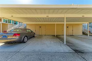 416 Laurel Lake Dr, Venice, FL 34292 - Photo 44