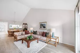 454 Cerromar Rd, Venice, FL 34293 - Photo 10