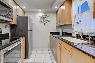 244 Saint Augustine Ave, Venice, FL 34285 - Photo 6