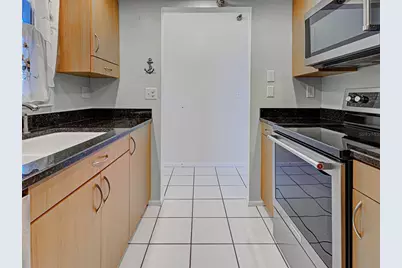 244 Saint Augustine Avenue #204, Venice, FL 34285 - Photo 8