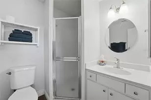 461 Airport Ave E, Venice, FL 34285 - Photo 12