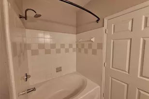 5550 Rosehill Rd, Sarasota, FL 34233 - Photo 12