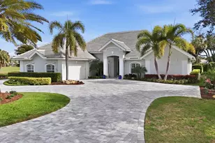 403 Trenwick Ln, Venice, FL 34293 - Photo 2