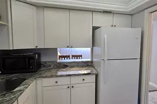 245 Center Rd, Venice, FL 34285 - Photo 18