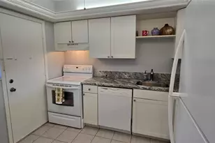 245 Center Rd, Venice, FL 34285 - Photo 16