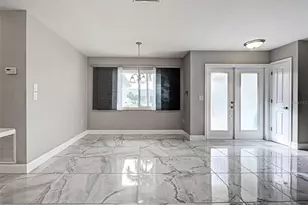 153 Hourglass Dr, Venice, FL 34293 - Photo 4