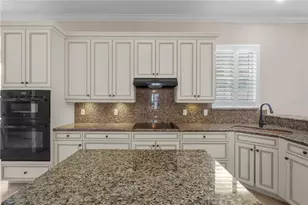 1833 Lancashire Dr, Venice, FL 34293 - Photo 6