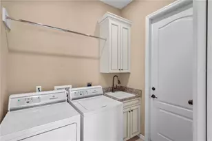 1833 Lancashire Dr, Venice, FL 34293 - Photo 30