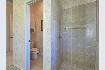 484 Marsh Creek Road, Venice, FL 34292 - Photo 32